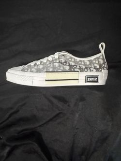 White and black designer men's shoes size 43/9.5 brand new without a box