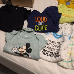 Like New 100 Pieces Of Little Baby Boy Clothing ( Only Used 1 Or 2 Times ).