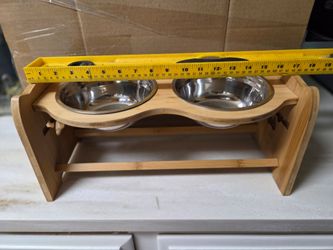 Raised food & water station