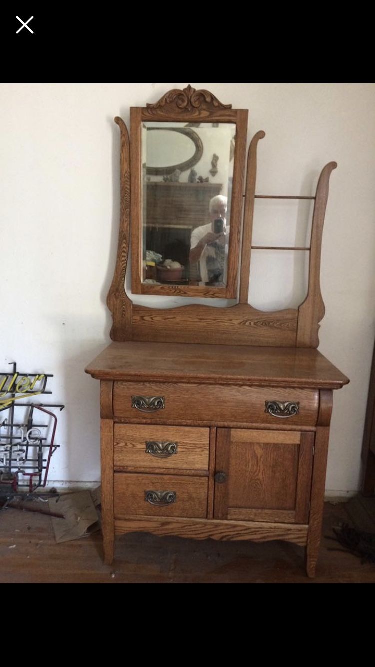 Antique wash stand