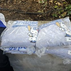 Dodger Hello Kitty Sweater Women's Size XL and medium Left