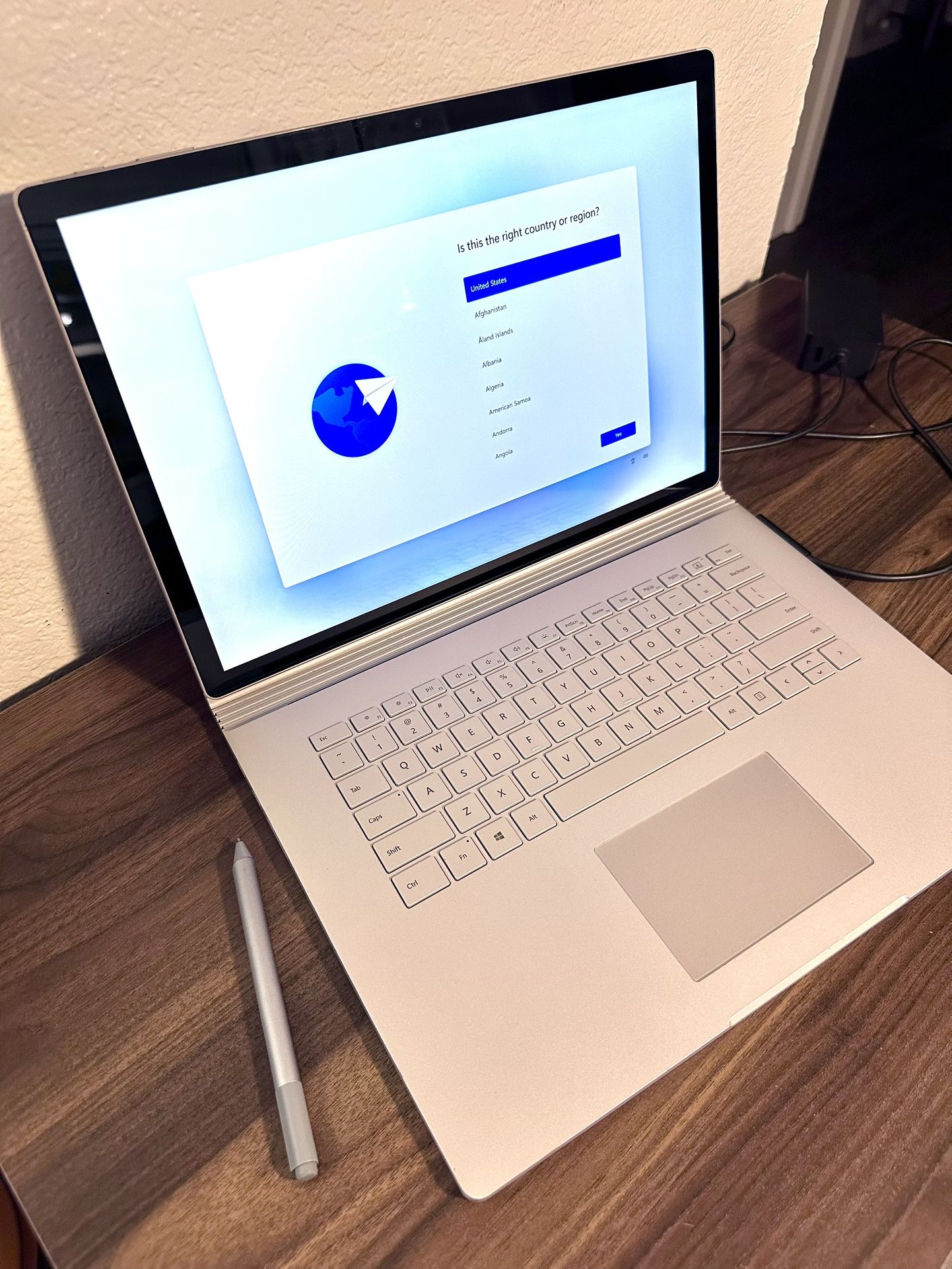Microsoft Surface Book 2 - 15 in. 512GB i7 16GB with GPU