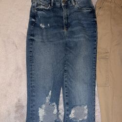 H&M / SHEIN / Black Jeans 