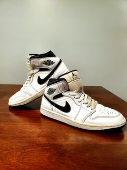 Nike air jordan high top sneakers size 8 men's