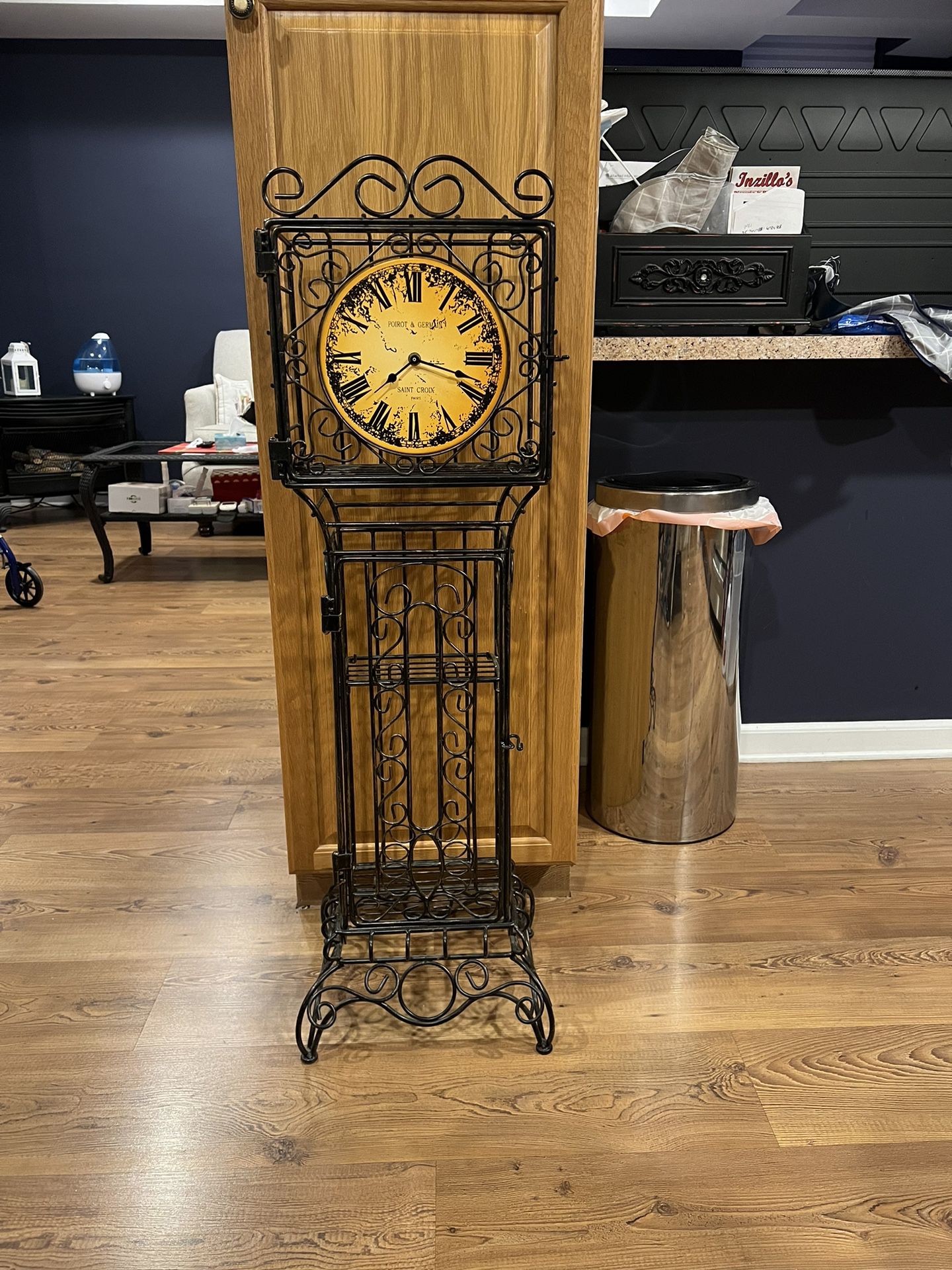Old Fashioned Stand Up Clock