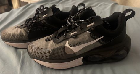 Men’s Nike air max 9.5