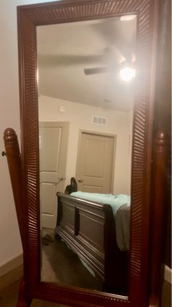 Dark cherry wood and four size standup mirror with swivel