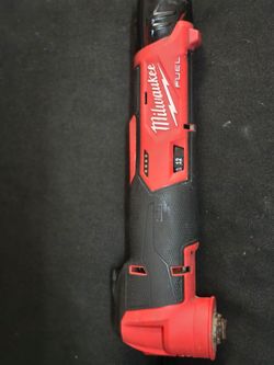 MILWAUKEE M12 FUEL 12V Lithium-Ion Cordless Oscillating Multi-Tool with Battery