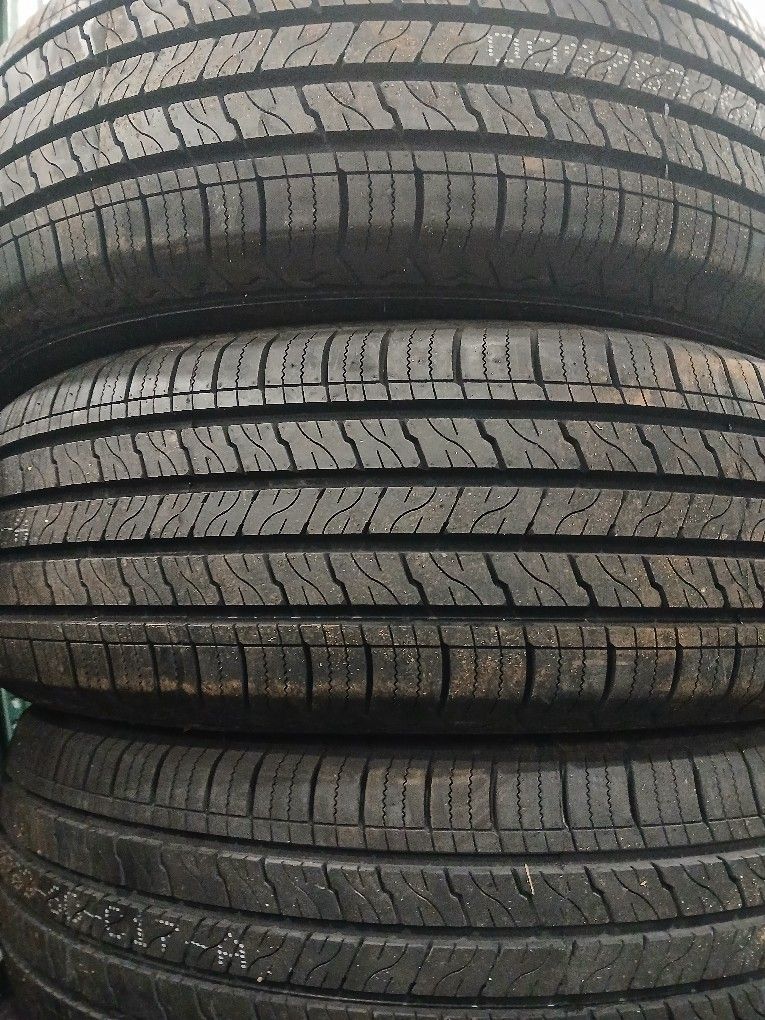 Set Of 4 Brand New Tires 235/65/18