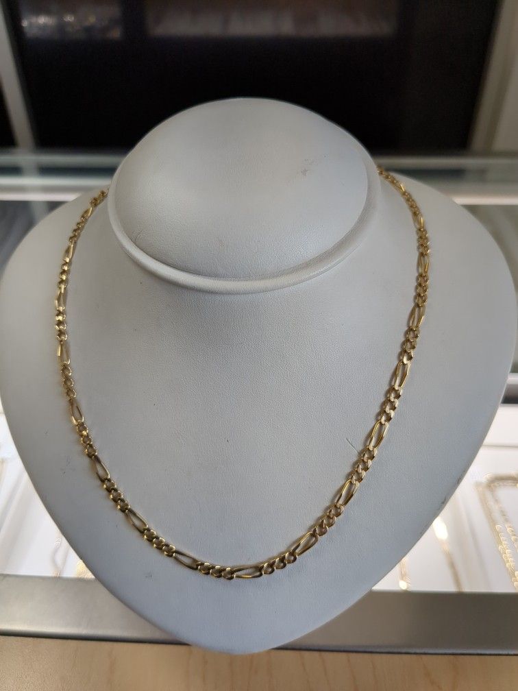 14k Gold Necklace 14.8 Grams 20 Long If You Are Interested Please Ask For Maribel Thank You