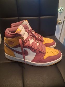 Air Jordan 1 Retro High Top Sneakers