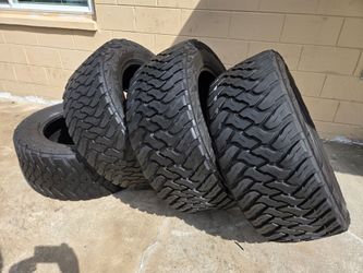 37x13.50x22 tires