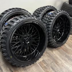 NEW 24x12 fittipaldi wheels wrapped in 33x12.50r24LT tires