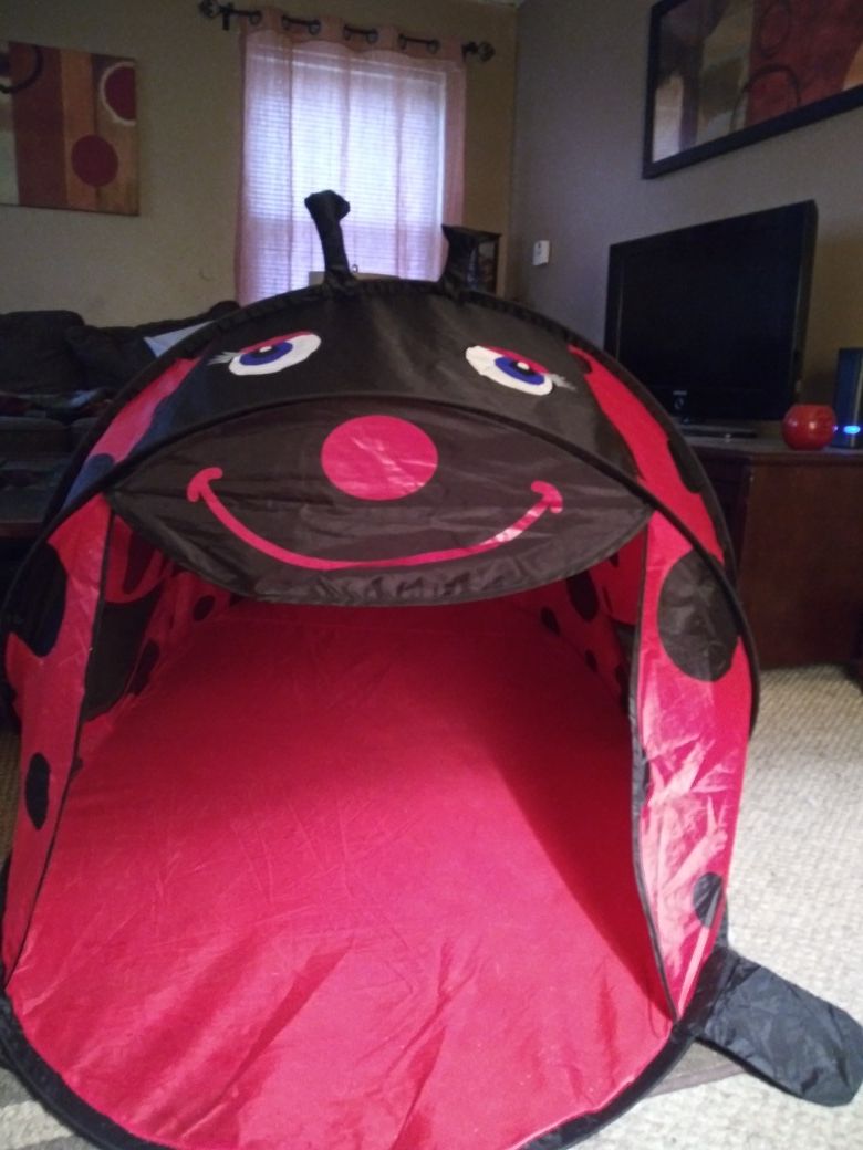 Lot of 3- New In/Outdoor (2) Ladybug (1) purpleTents