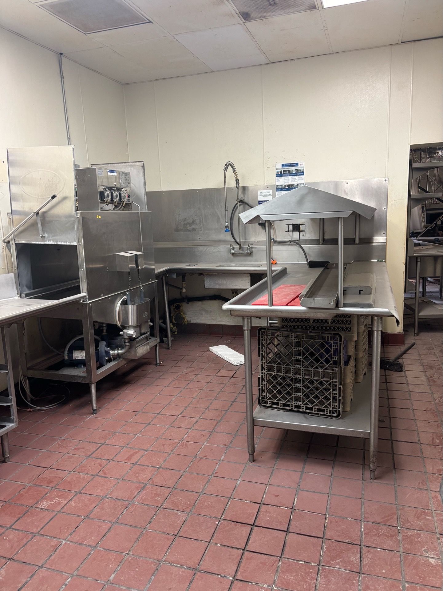 Commercial dish washer