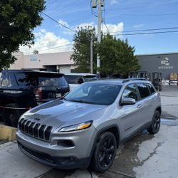 2018 Jeep Cherokee