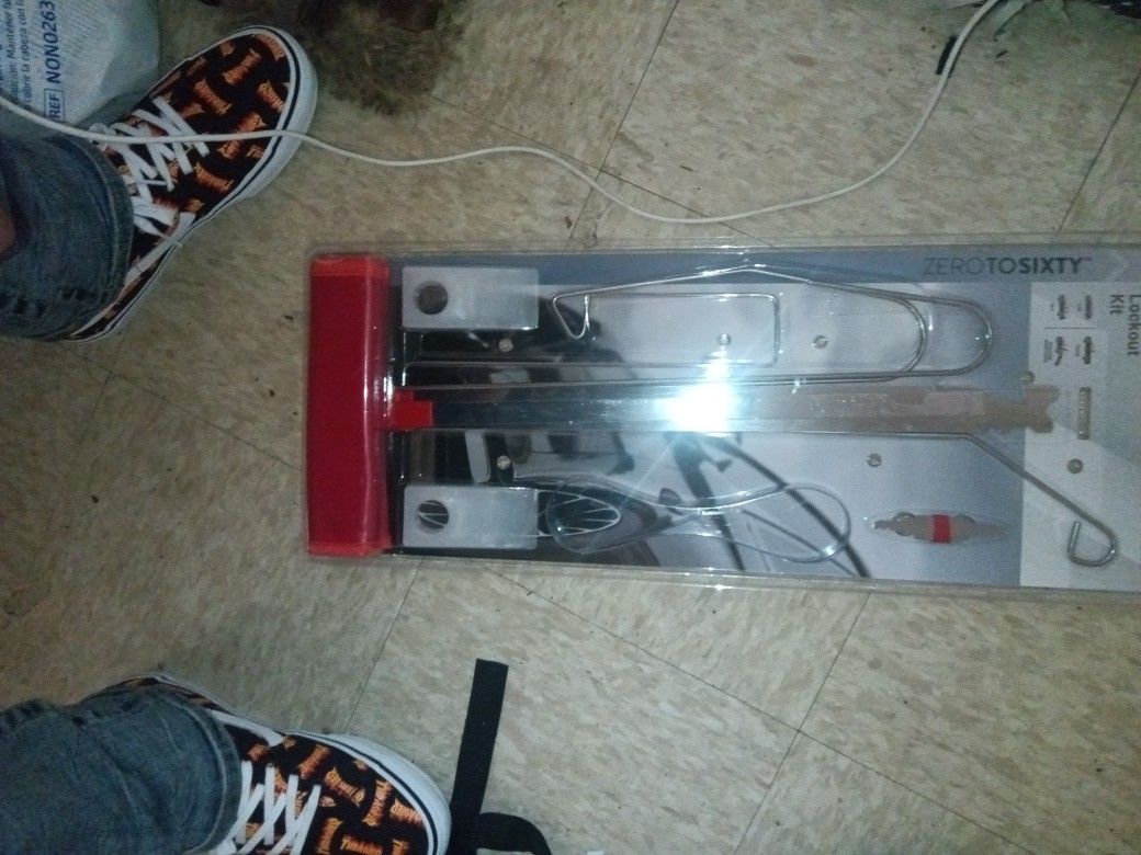 Emergency Lockout Kit Tow Truck Lock Out Kit for Sale in Fresno, CA