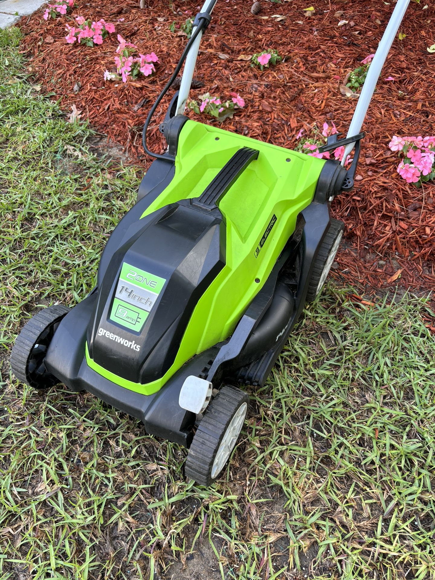 Greenworks 14” Cutting Deck Electric Lawnmower