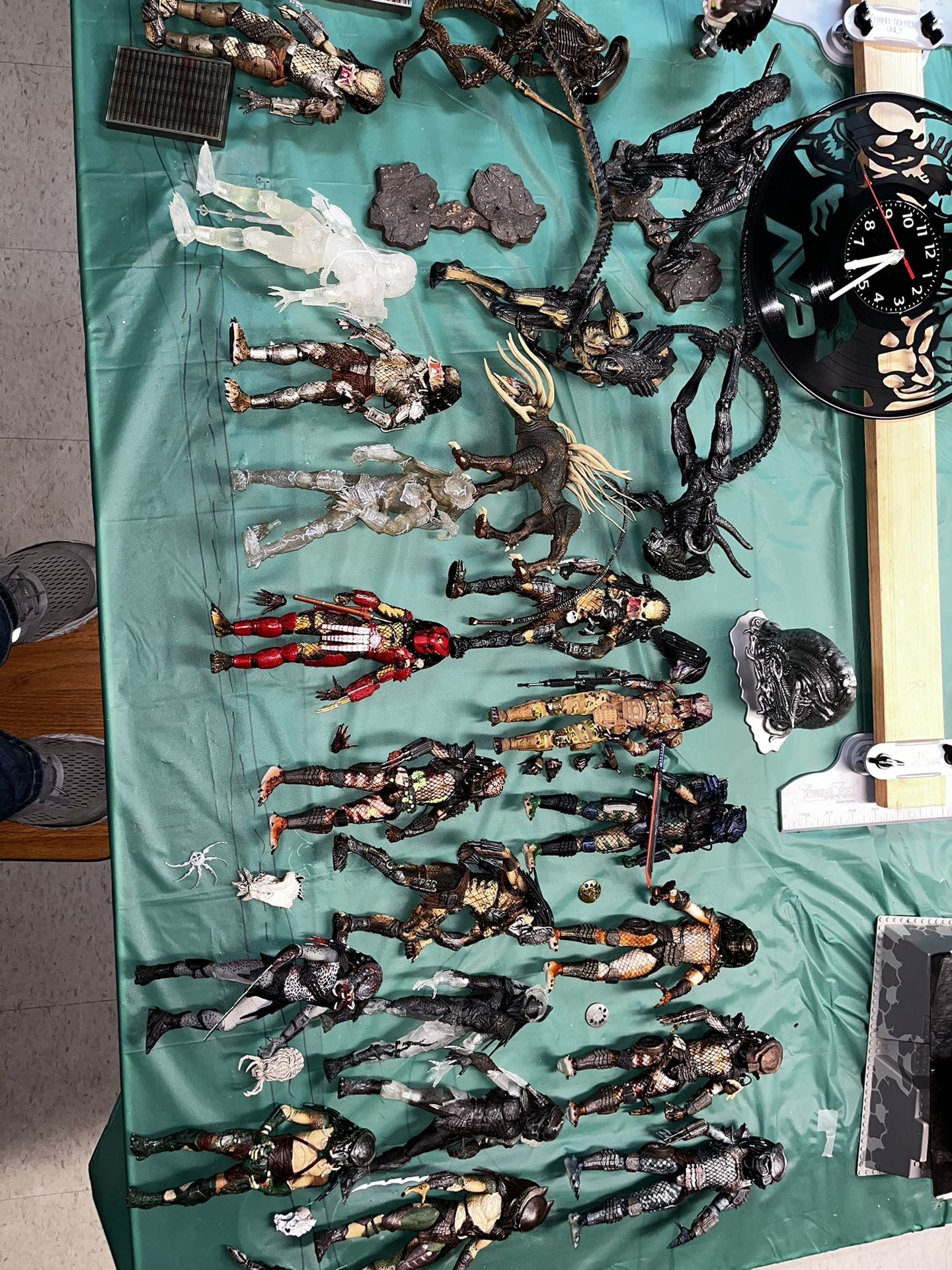  Aliens Predator Figures 