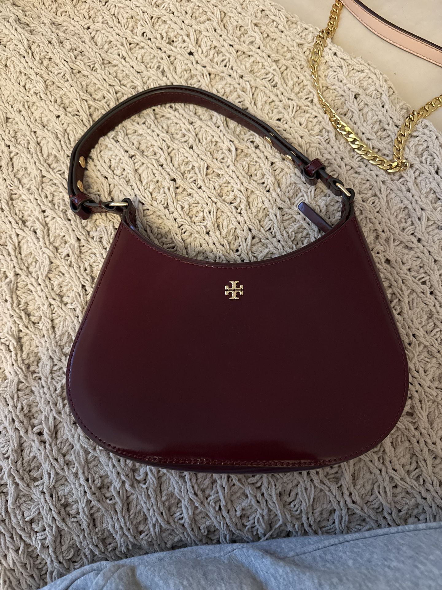 Tory Burch bag ( wine color )