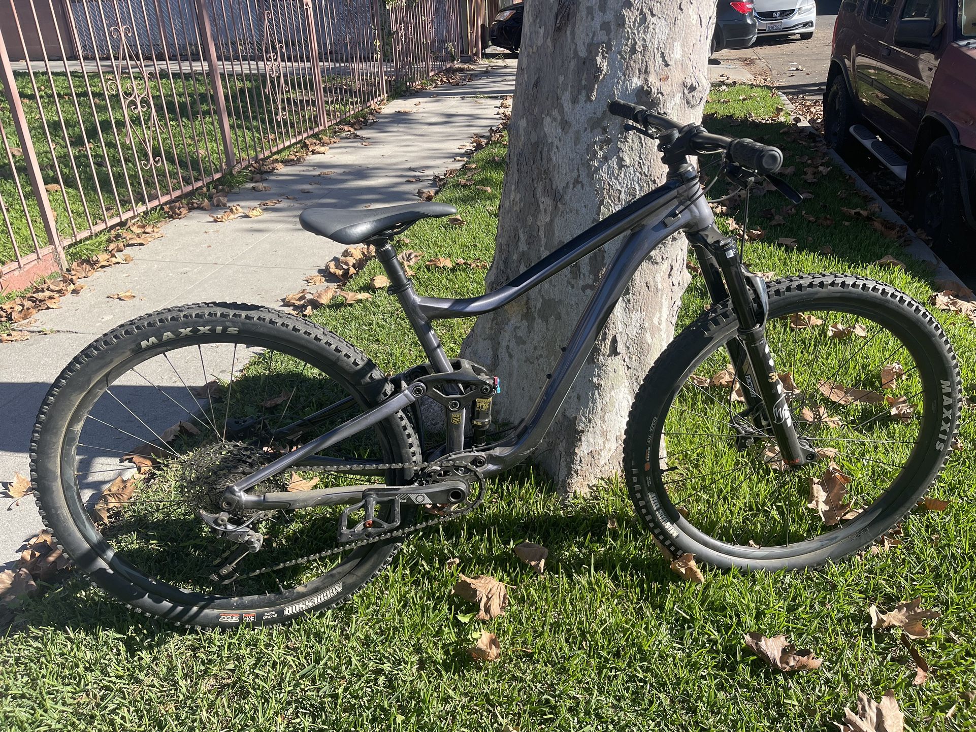2023 Giant Trance 29 1 Mountain Bike - M