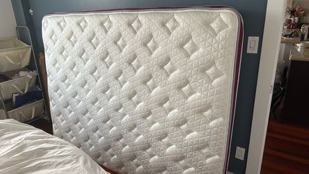 FREE Queen Mattress - HELIX Dusk with pillow top