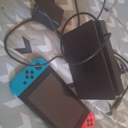 Nintendo Switch With 2 Games And SD Card 128gb