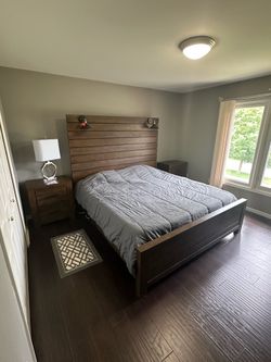 Complete King Bedroom Set- Walnut finish- Lighted Headboard- Dresser, Mirror & Nigjstands