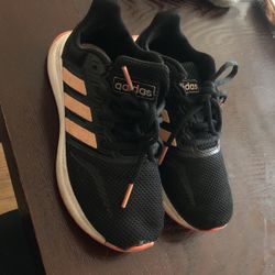 Adidas Tennis Shoes 