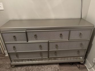 Silver Glam 7-Drawer Dresser