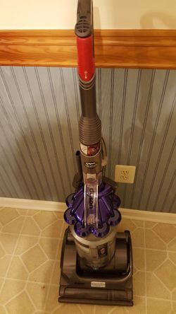 Dyson Dc 17 Animal cyclone upright Vacuum cleaner