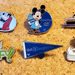 Lot Of Disney Trading Pins. Lot 114