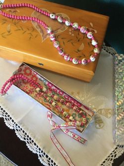 Accessorize with Ceramic Rose Fashion Necklace 🎀🛍