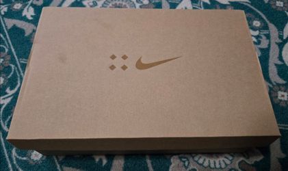Nike Ava Rover Men's 10.5 Brand New in Box  Sanddrift/Alabaster-Khaki
