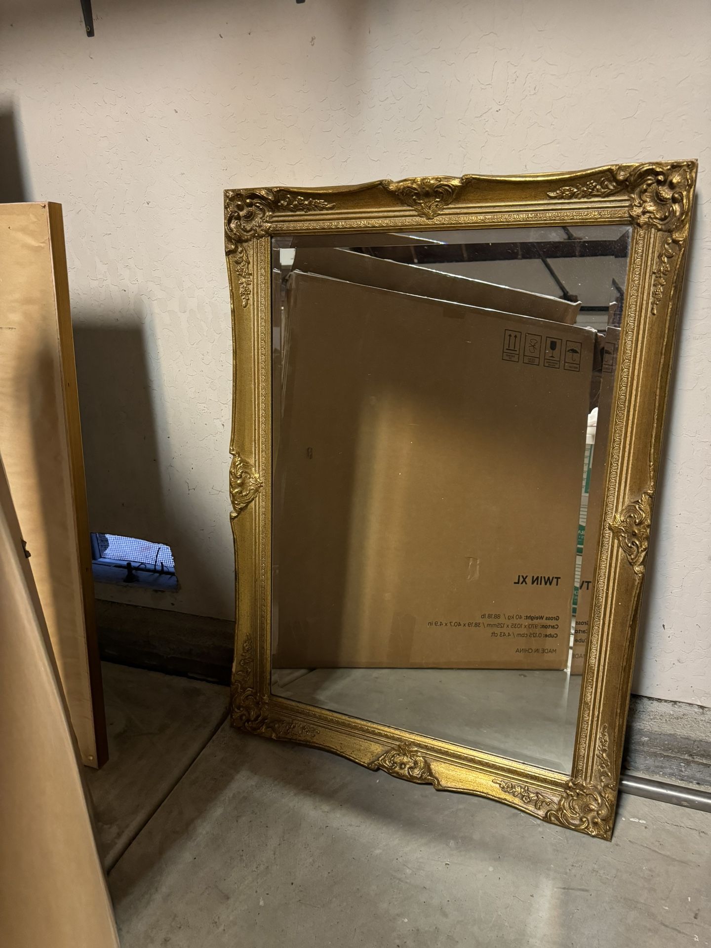 Mirror 