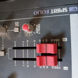 Soundcraft Spirit Folio Mixer With Power