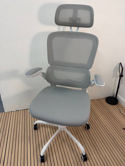 Ergonomic Office Chair Mesh Desk Chair 330LBS Adjustable Gaming Chair White