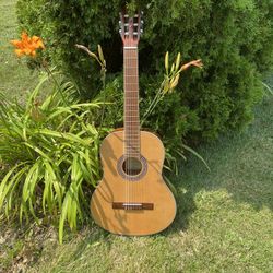Hola full size guitar
