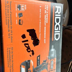Ridgid 18 V 1/2 In Impact  Wrench Kit W Battery And Charger And Bag