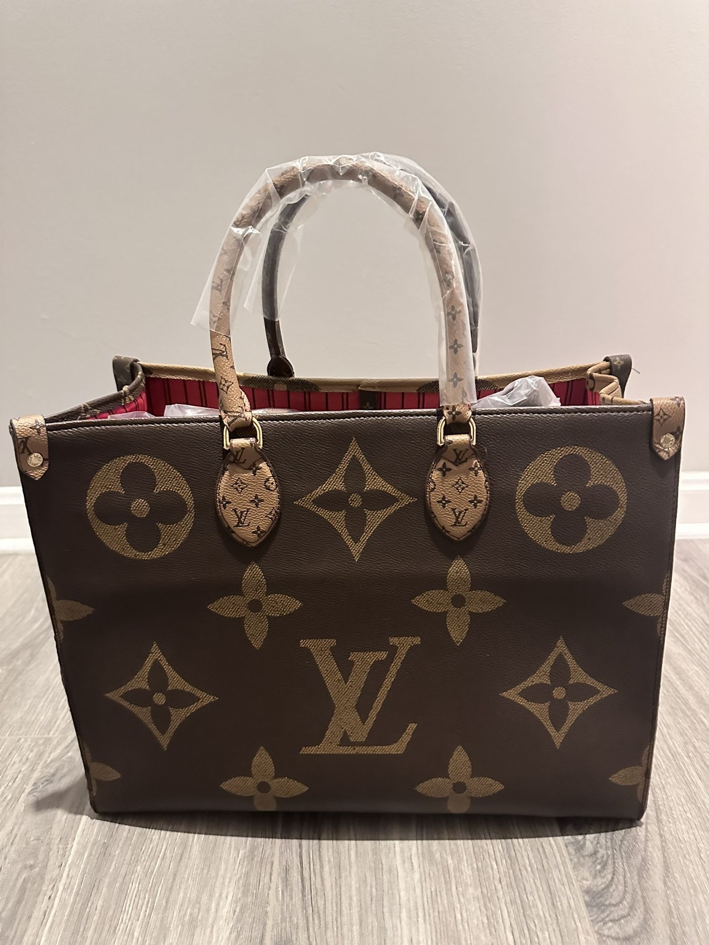 Loui Vuitton Bag