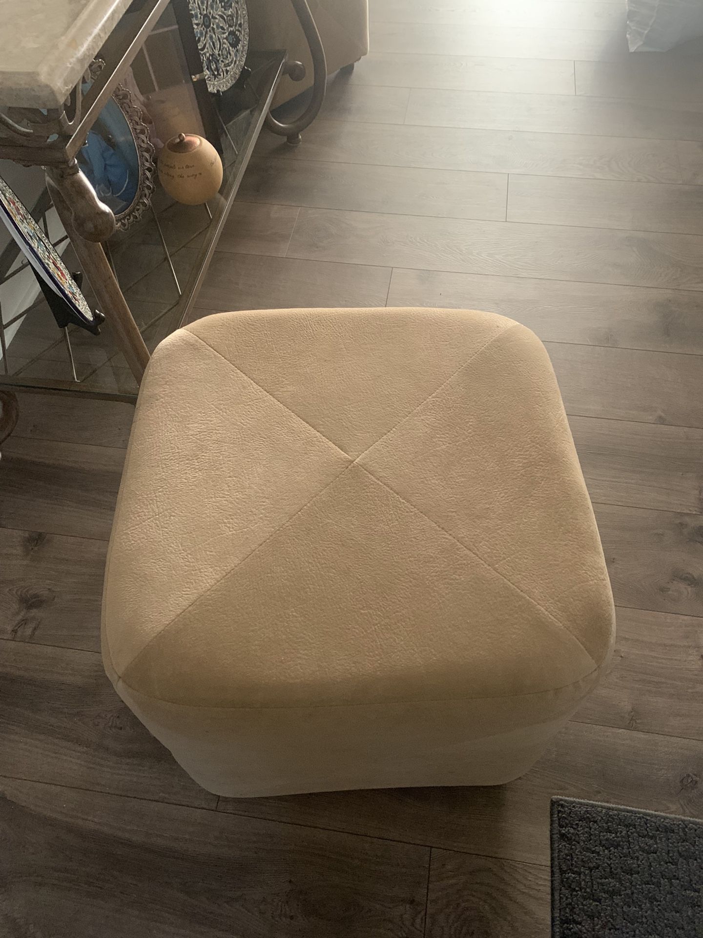 2 Ottomans Great Condition