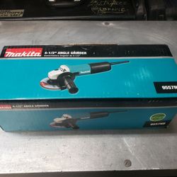 Makita 4.5 Angle Grinder