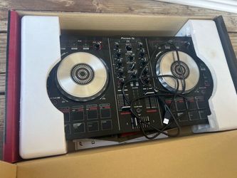 Pioneer DJ DDJ-SB2 DJ Controller – Excellent Condition – Barely Used