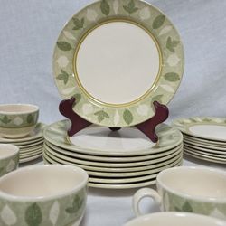 Creative Green Leaf on Beige 40 Piece Stoneware Set

