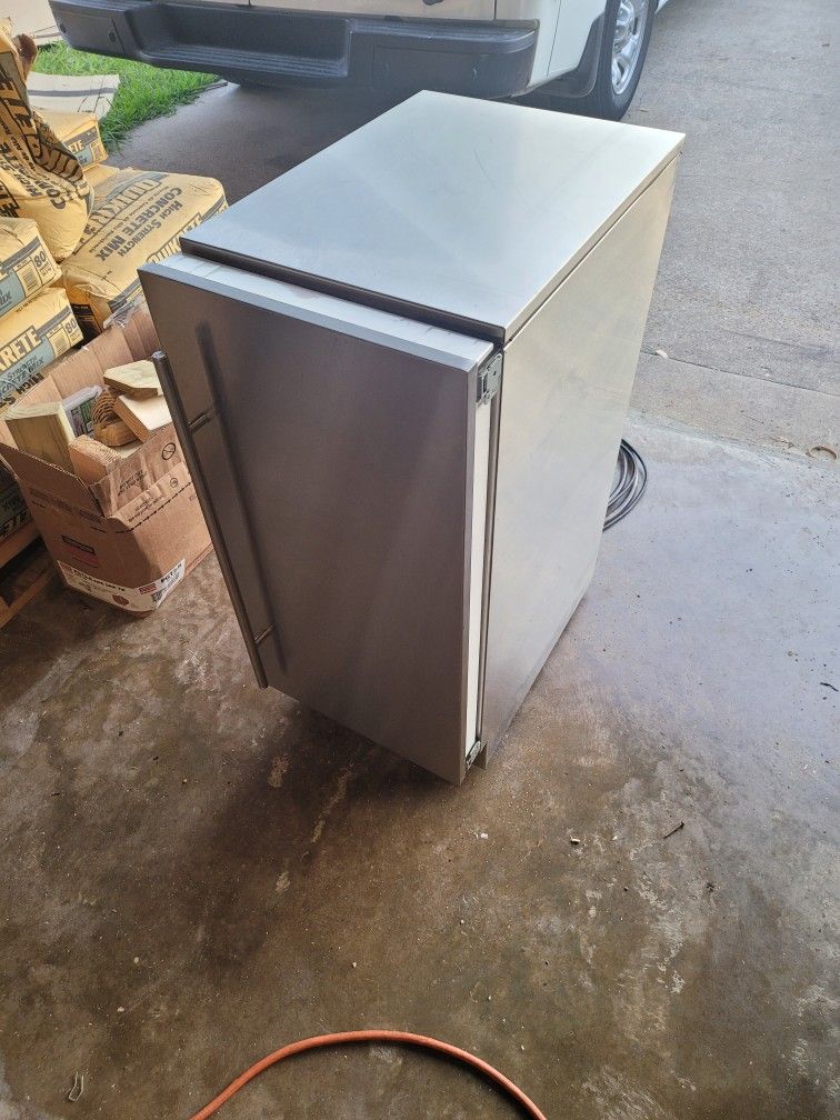 Sonic ICE Machine