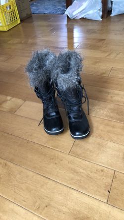 SOREL size 9 winter boots