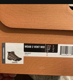 Hiking boots Size 9