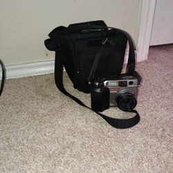 Olympus Camedia Digital Camera C-3000 Zoom 3.3 Mega pixel 