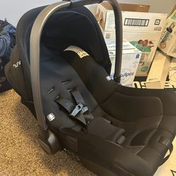 Nuna Pipa Lite RX Car Seat
