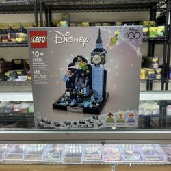 LEGO Peter Pan & Wendy’s Flight Over London 43232